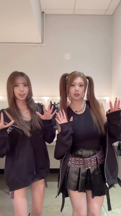 Today's most popular wallpaper in the PURPLE K!SS community