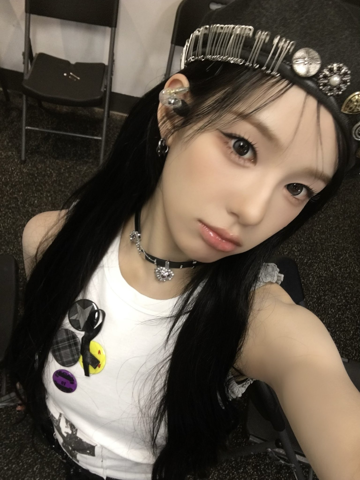 Behind-the-scenes cut of Ryu Sarang (izna)