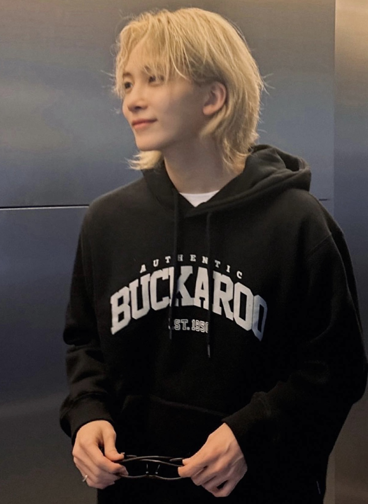 Recent activity shot of Jeonghan (SEVENTEEN)