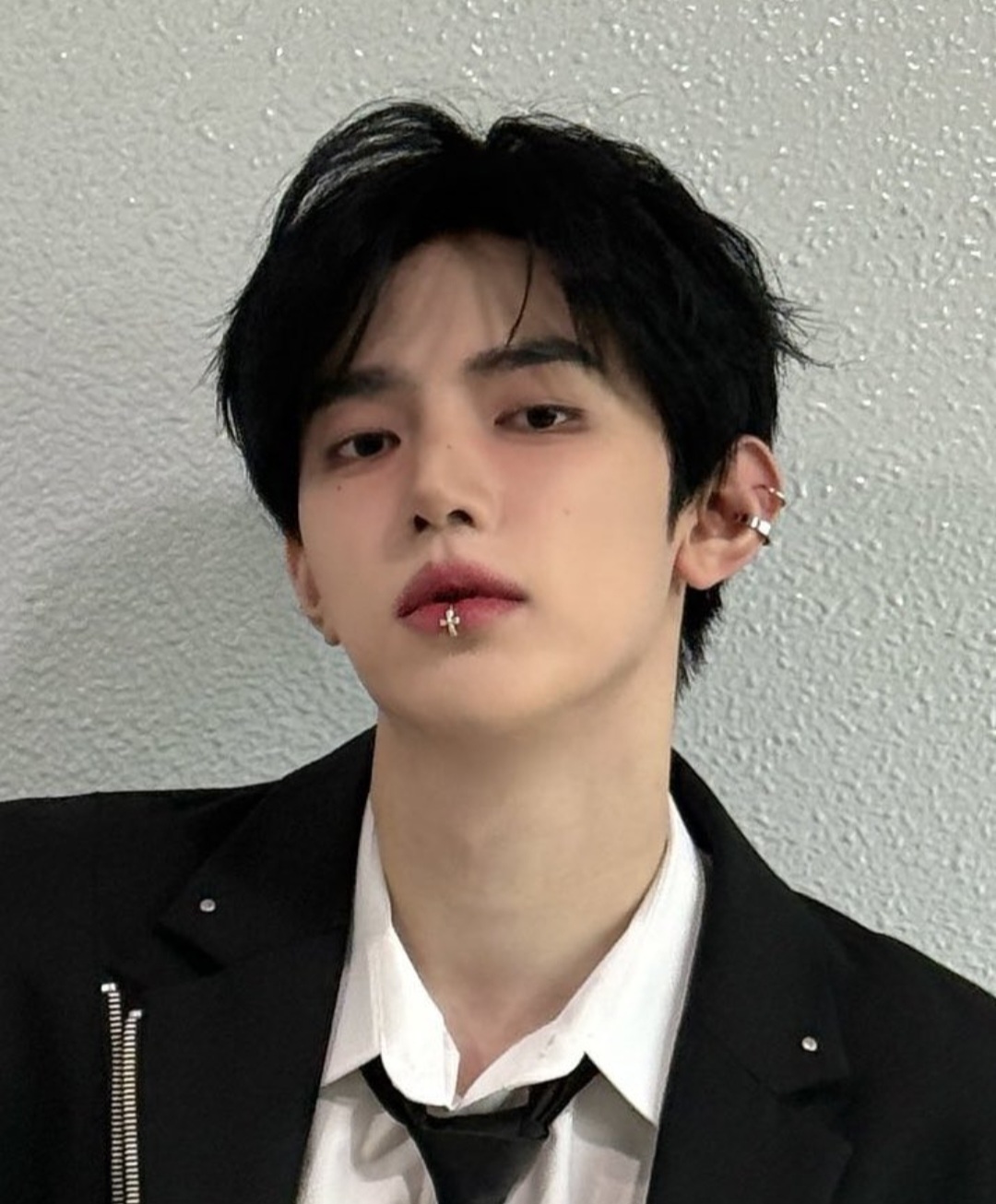 A moment captured by Zhang Hao (ZEROBASEONE)'s fan