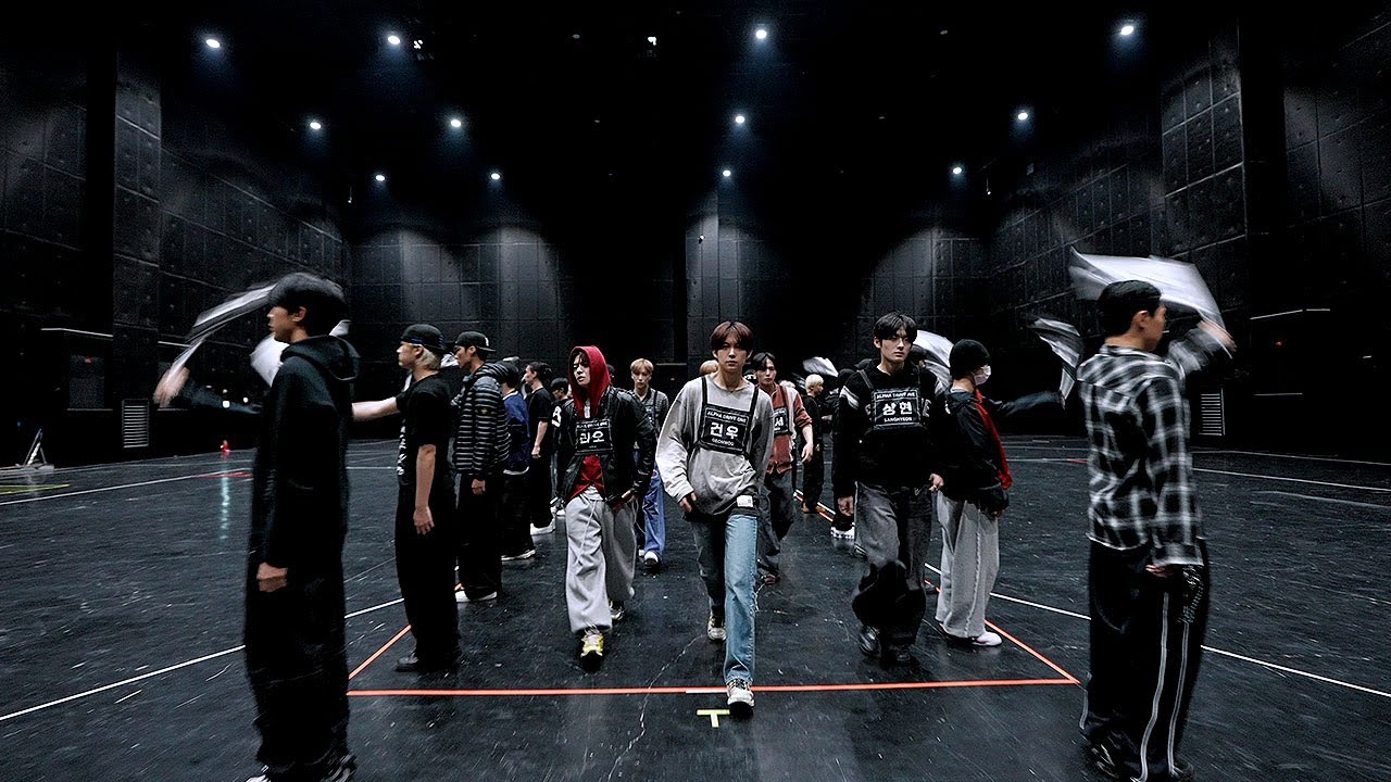 Behind-the-scenes cut of Zhou Anxin (ALPHA DRIVE ONE)