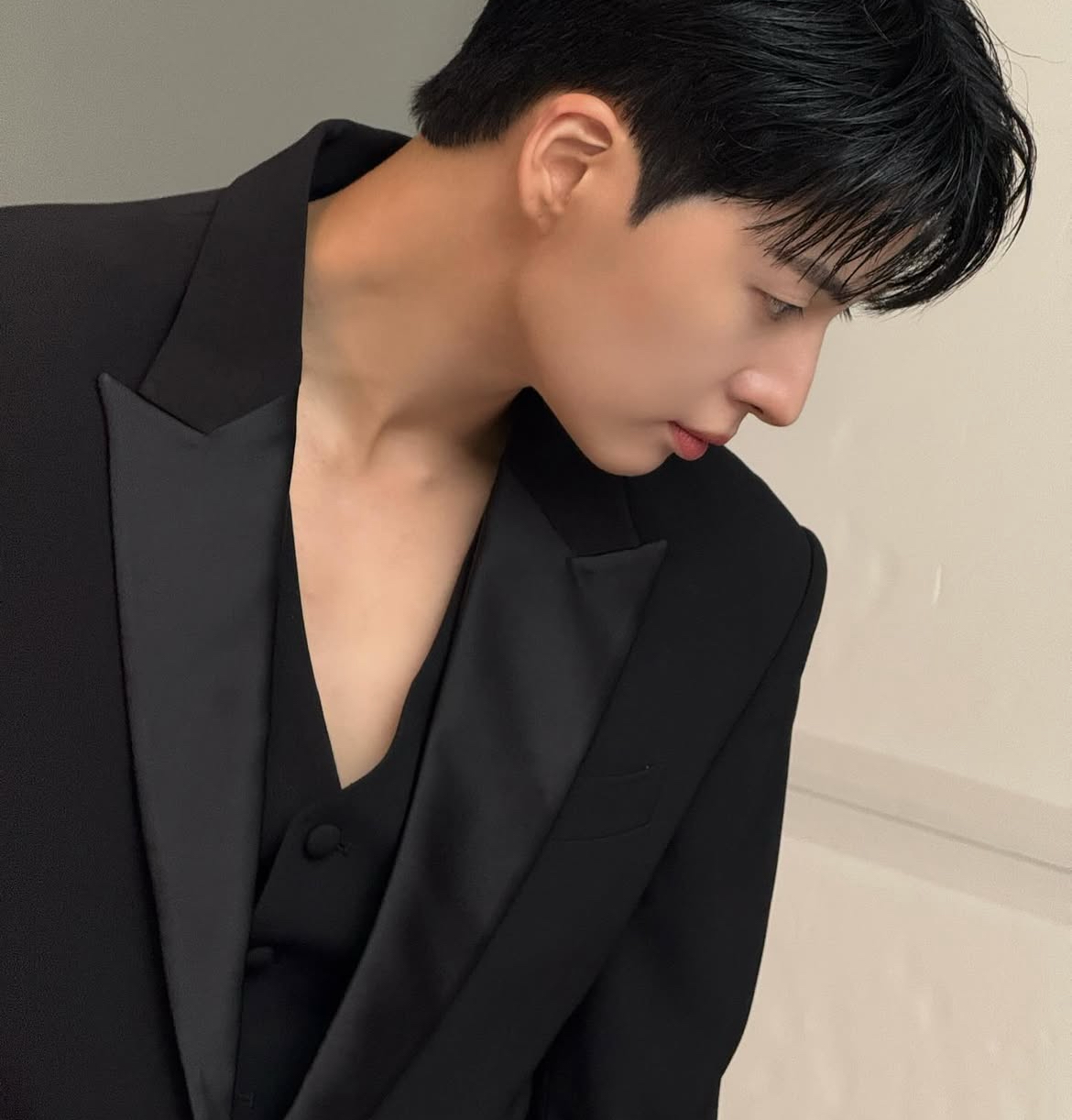 A moment captured by UP10TION's fan