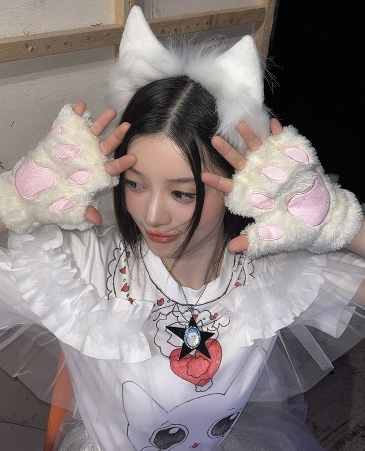 Behind-the-scenes cut of Minju (ILLIT)