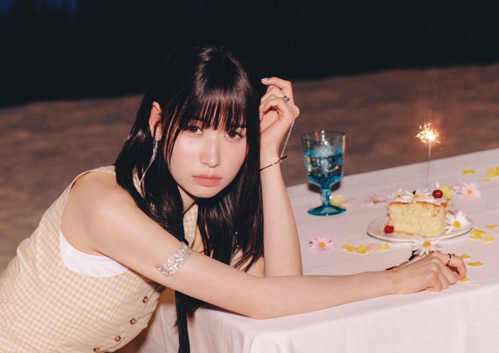 Behind-the-scenes cut of Kasahara Momona (ME:I)