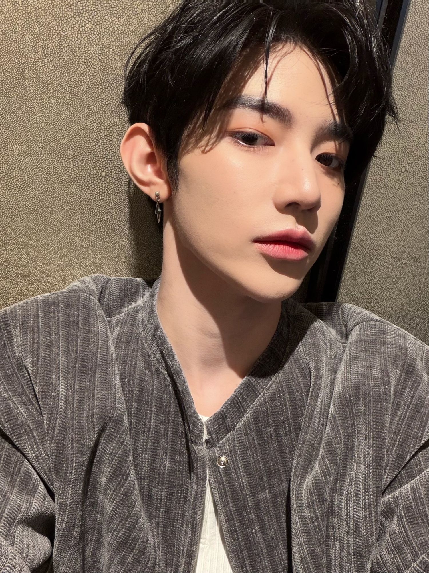 Behind-the-scenes cut of Zhang Hao (ZEROBASEONE)