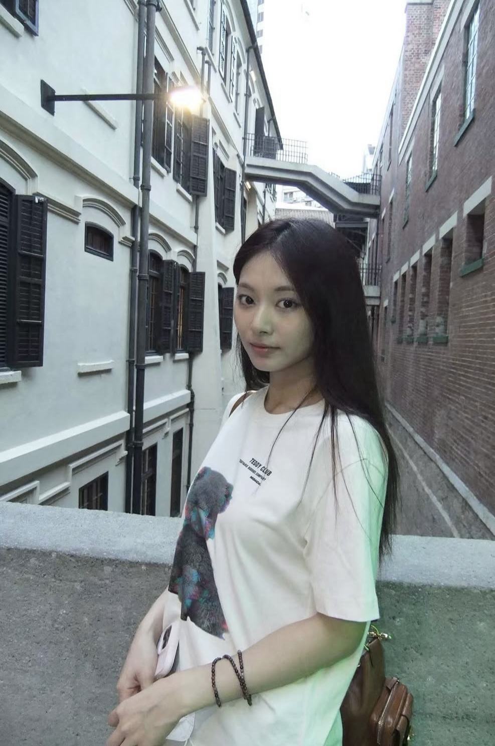 Foto aktivitas terbaru Tzuyu (TWICE)