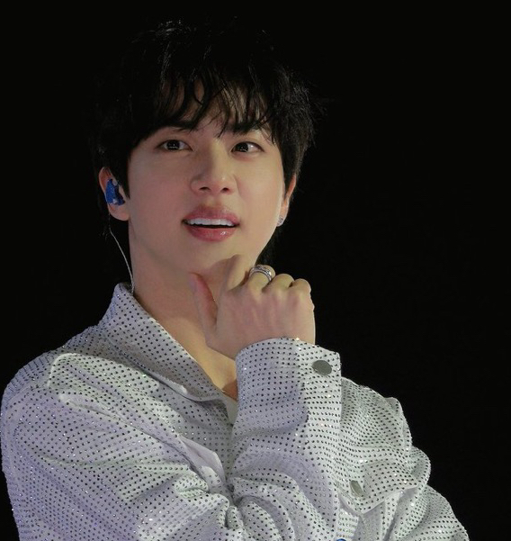 A moment captured by Jin (BTS)'s fan