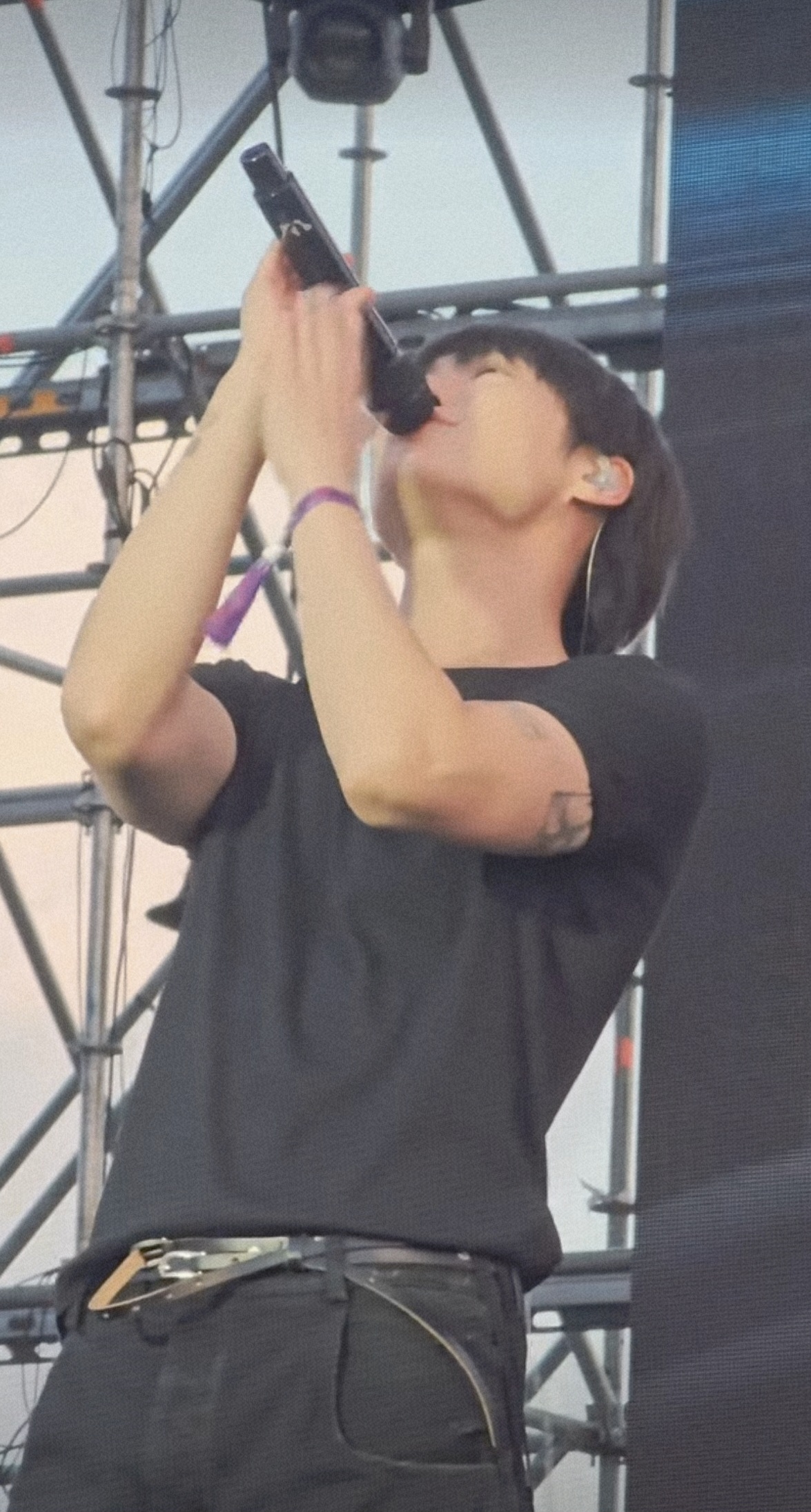 Behind-the-scenes cut of WOODZ