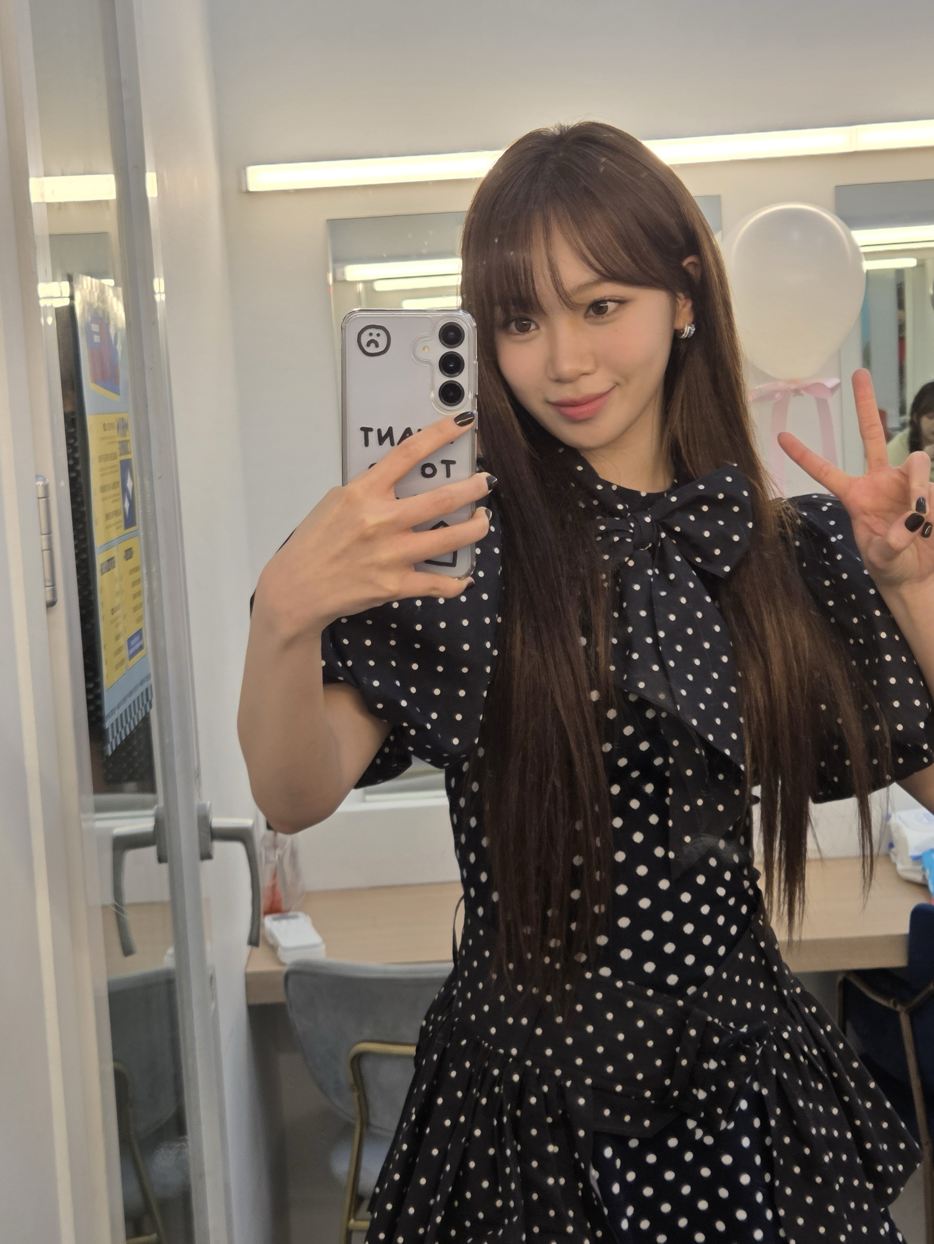 Latest photo of Kim Chaewon (LE SSERAFIM)