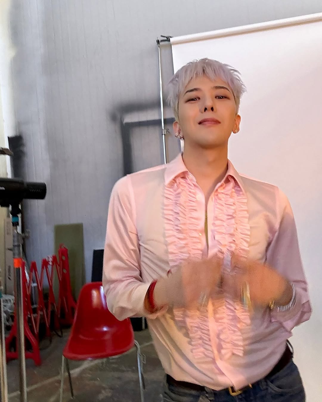 G-DRAGON (BIGBANG)の舞台裏ショット