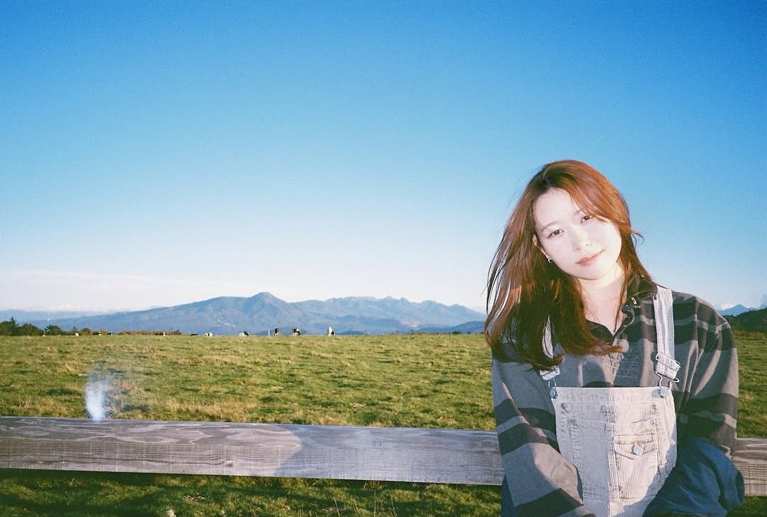 Behind-the-scenes cut of Kasahara Momona (ME:I)