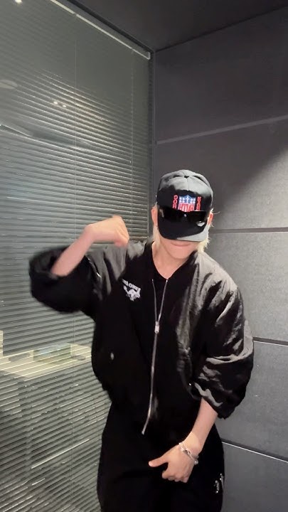 Foto aktivitas terbaru NI-KI (ENHYPEN)