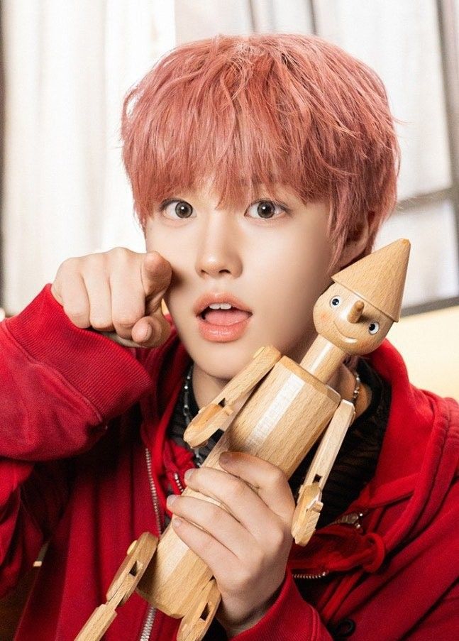 Recent activity shot of Park Juwon (AHOF)