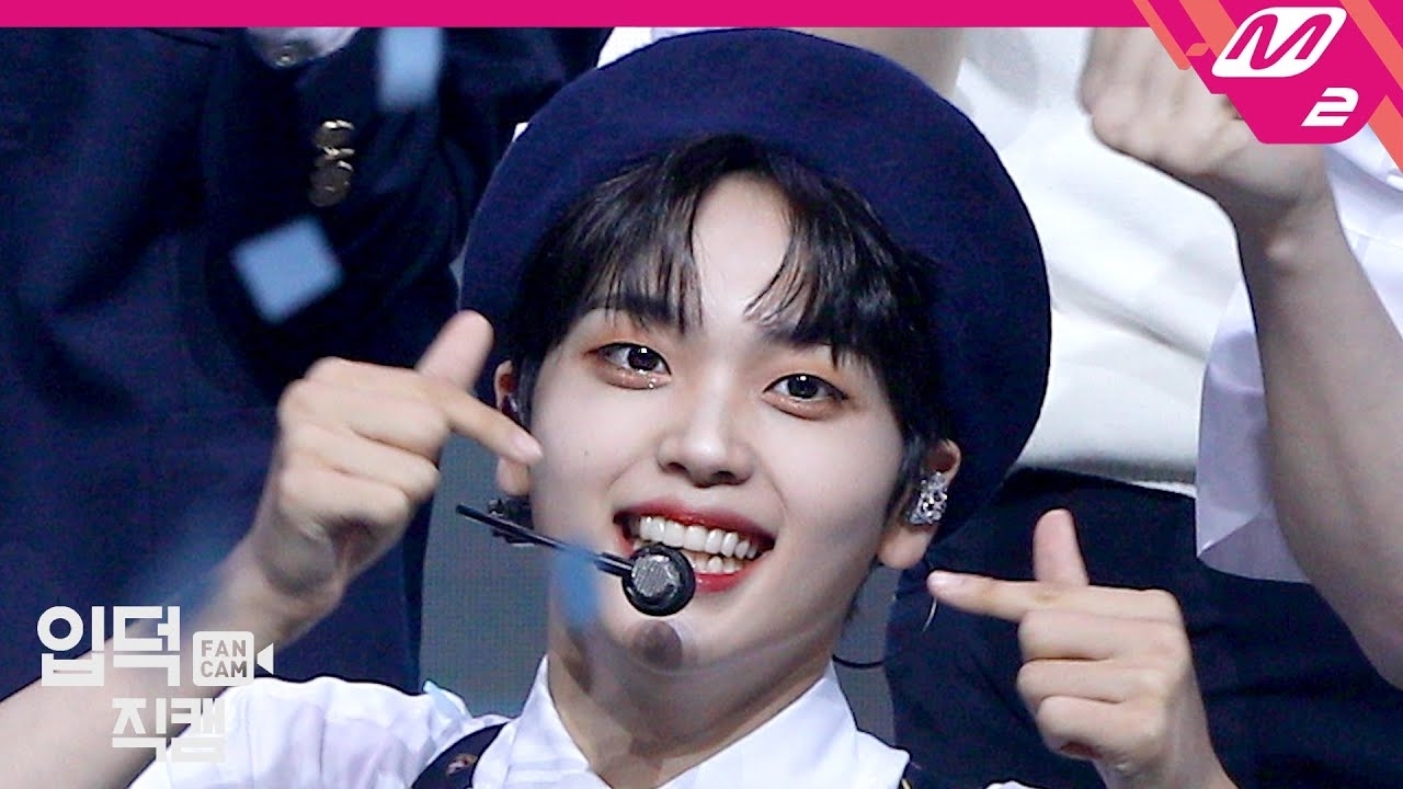 Recent activity shot of Hyeongjun (CRAVITY)