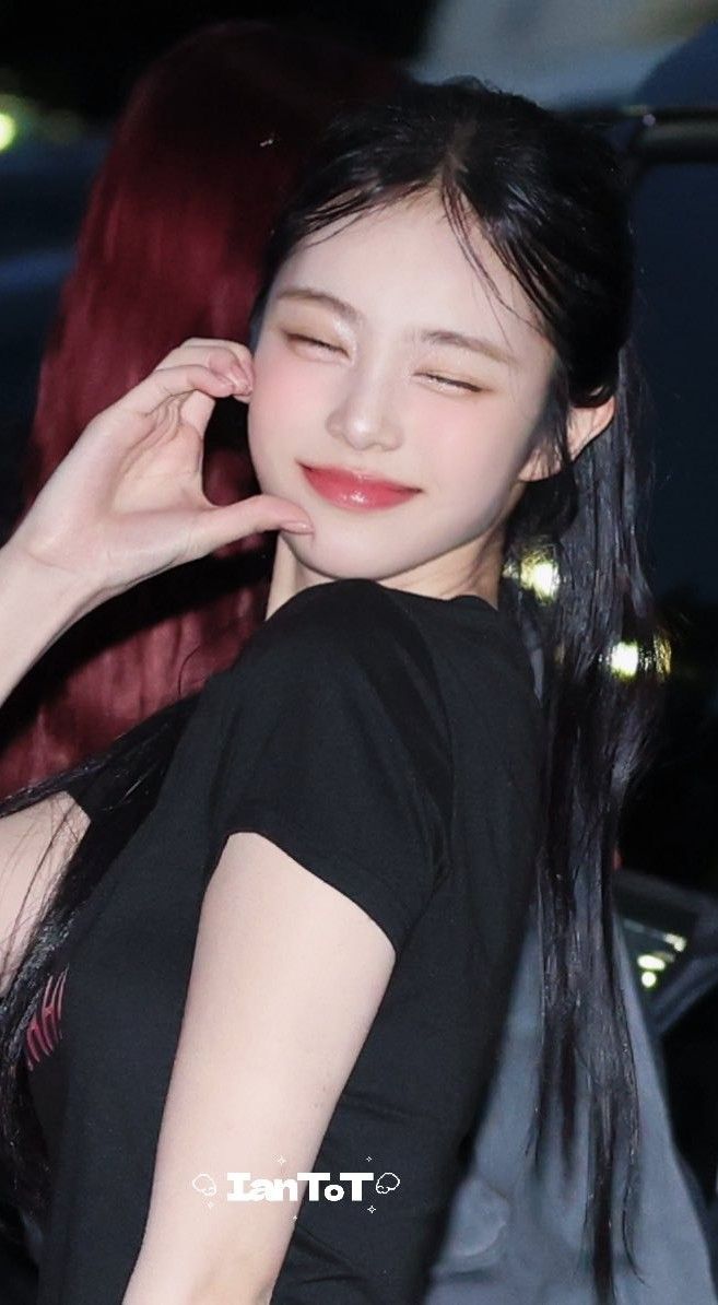 이안 (하츠투하츠) 커뮤니티에서 인기있는 오늘의 배경화면