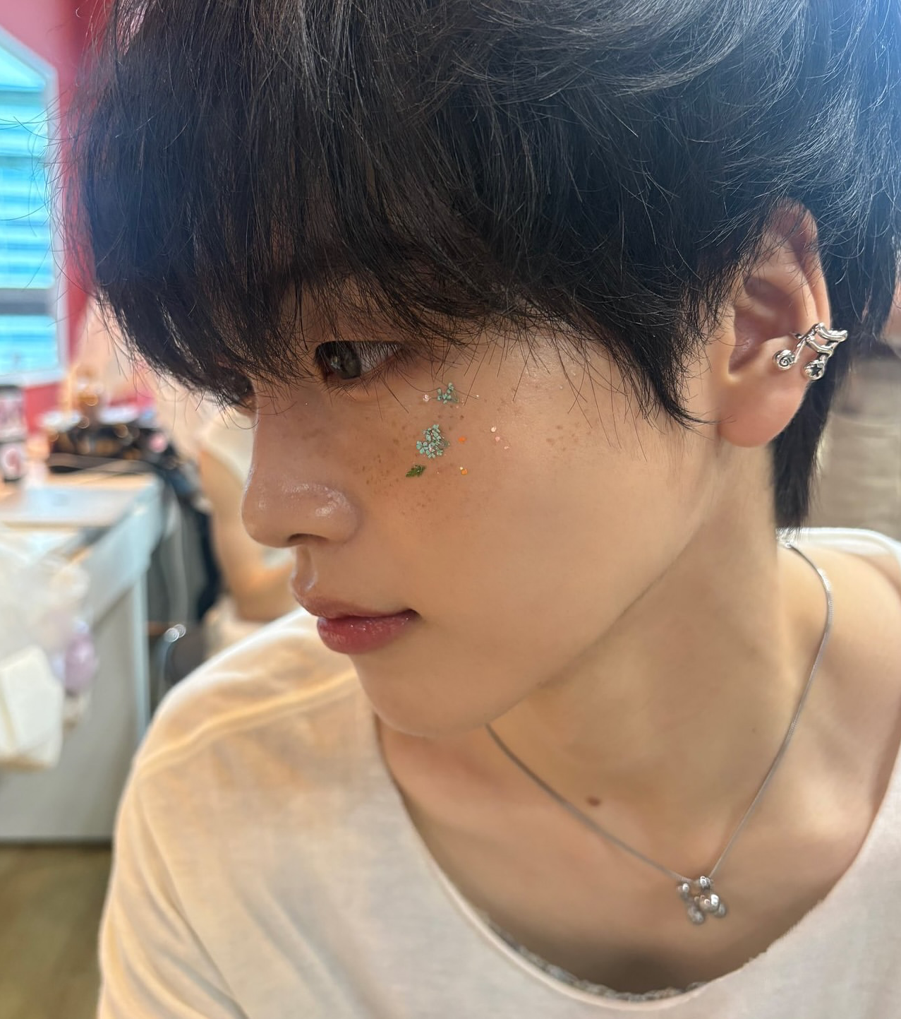 Latest photo of Hyeongjun (CRAVITY)
