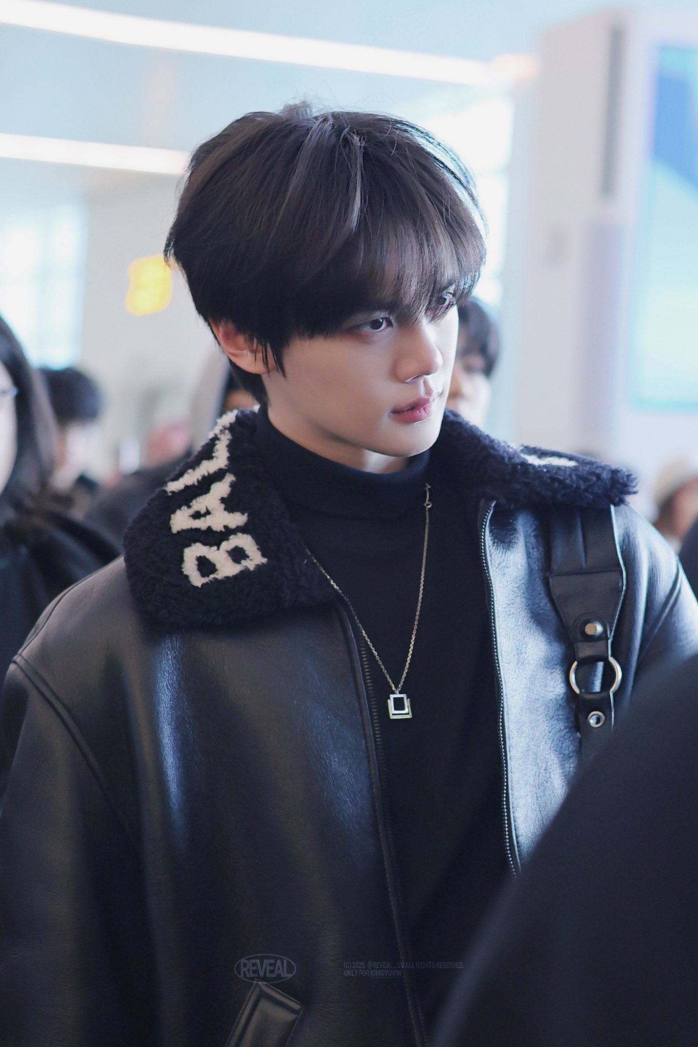 Latest photo of Kim Gyuvin (ZEROBASEONE)