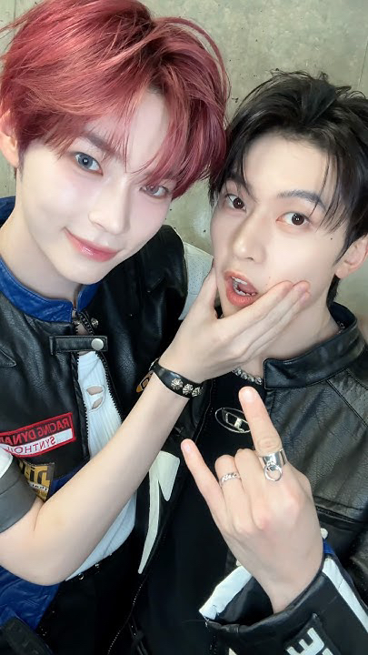 成韩彬 (ZEROBASEONE)的最新照片