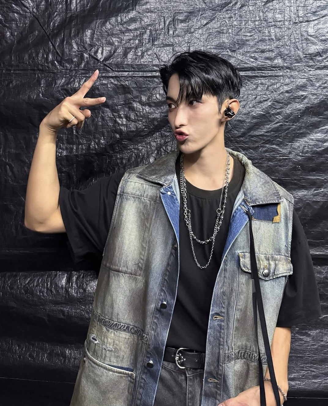 Latest photo of DK (SEVENTEEN)