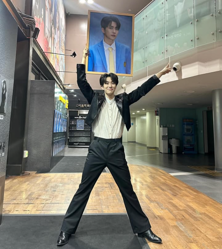 Behind-the-scenes cut of Youngjae (GOT7)