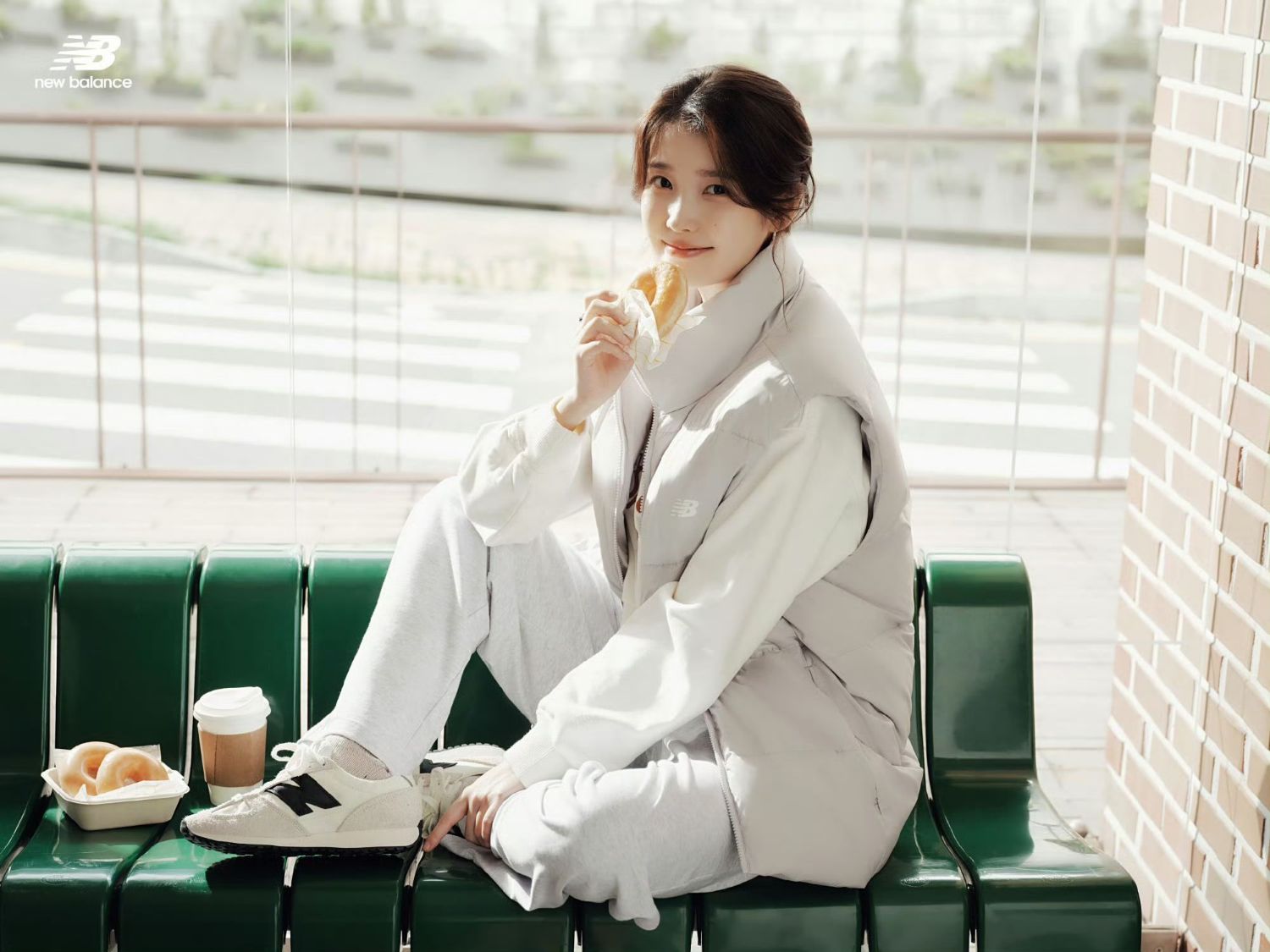 Behind-the-scenes cut of IU