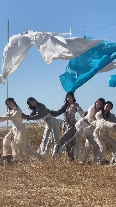 A heartfelt wallpaper shared by Momo (TWICE)'s fans