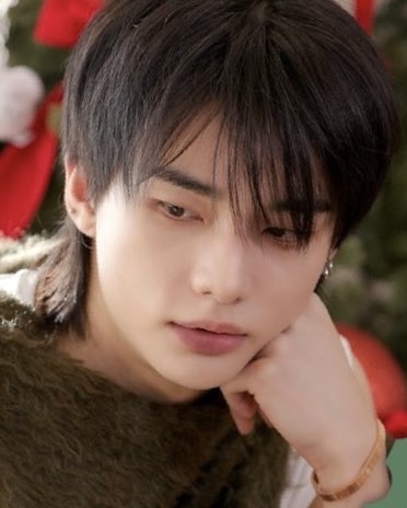 Recent activity shot of Hyunjin (Stray Kids)