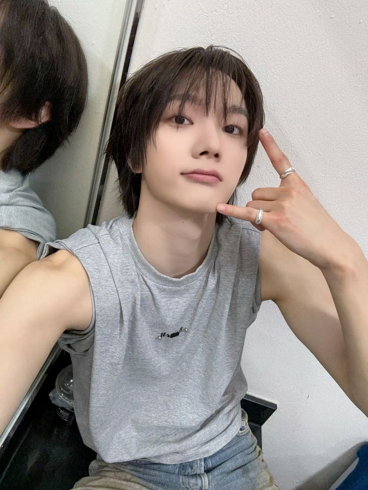 Latest photo of Sungho (BOYNEXTDOOR)
