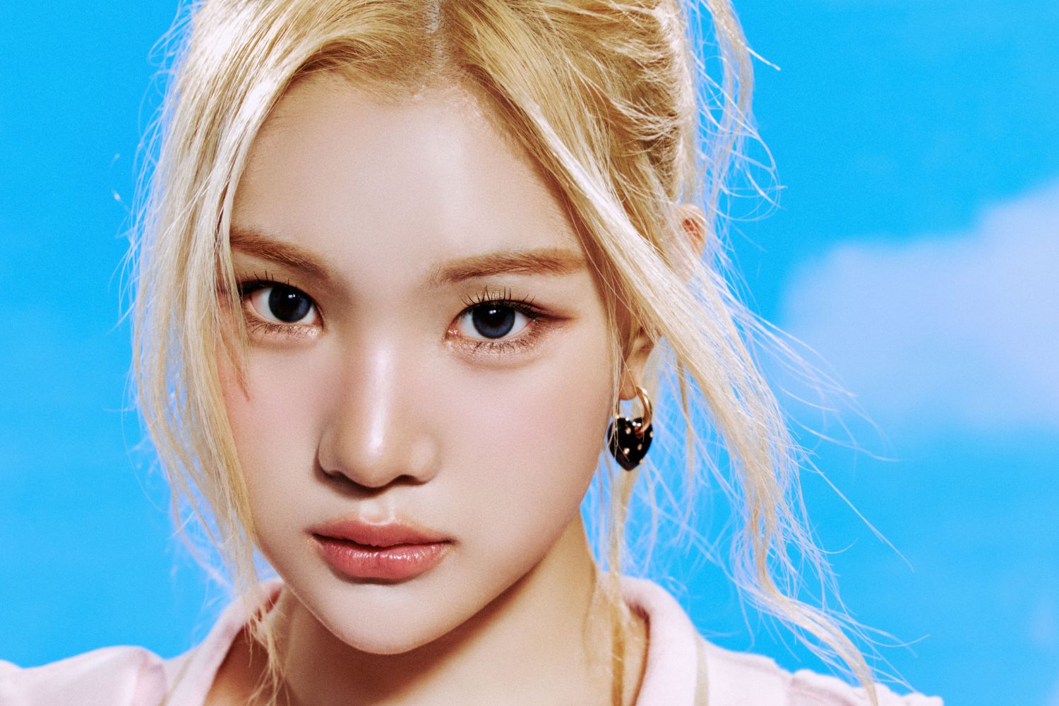 Recent activity shot of Juun (Hearts2Hearts)