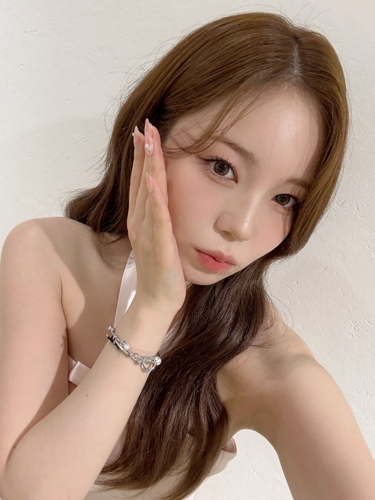 Ayaka (NiziU)的最新照片