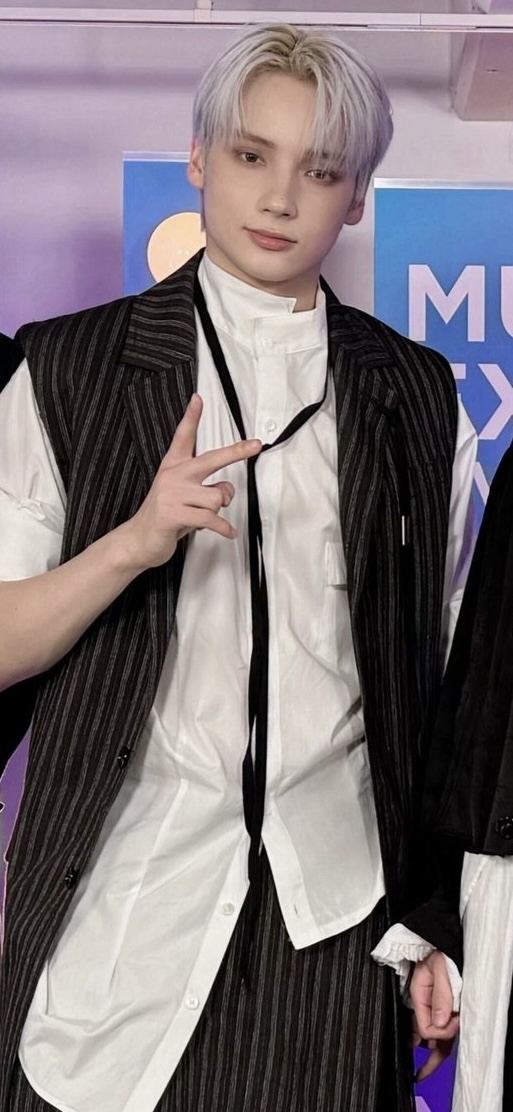 Behind-the-scenes cut of HueningKai (TOMORROW X TOGETHER)