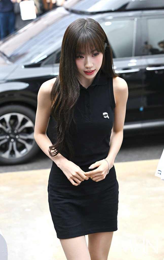 Recent activity shot of Choi Jungeun (izna)