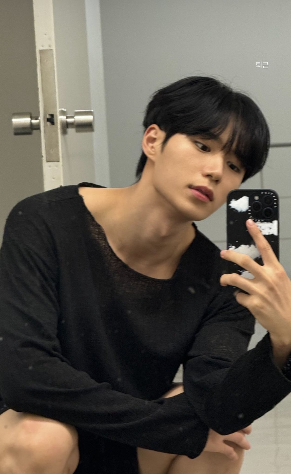 Behind-the-scenes cut of Kim Junseo (WEi)