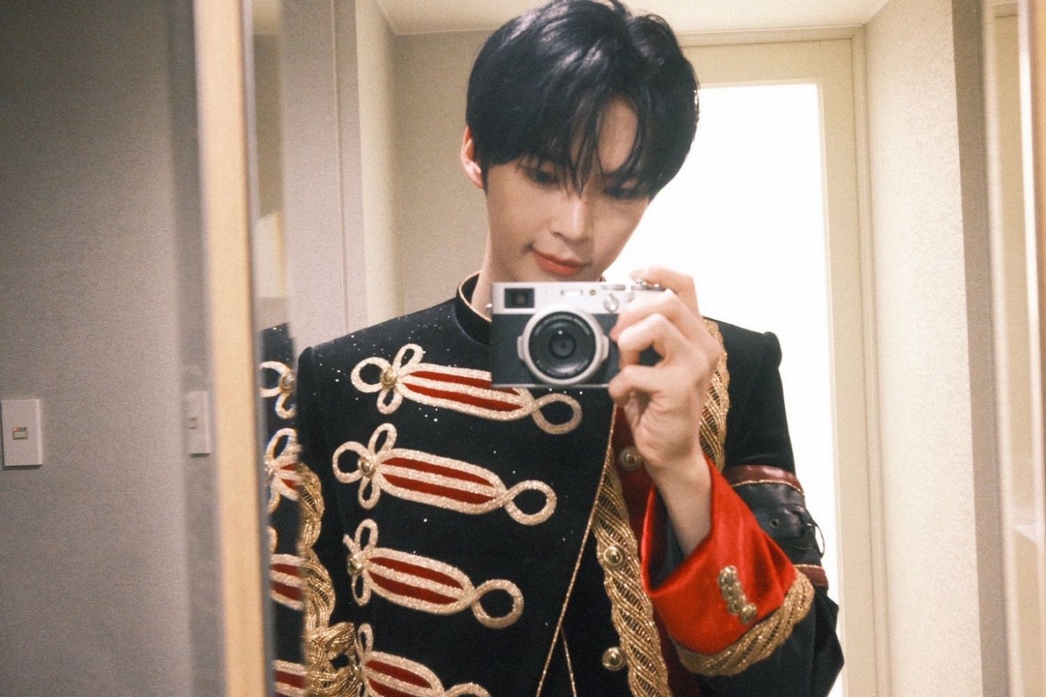 成韩彬 (ZEROBASEONE)的最新照片