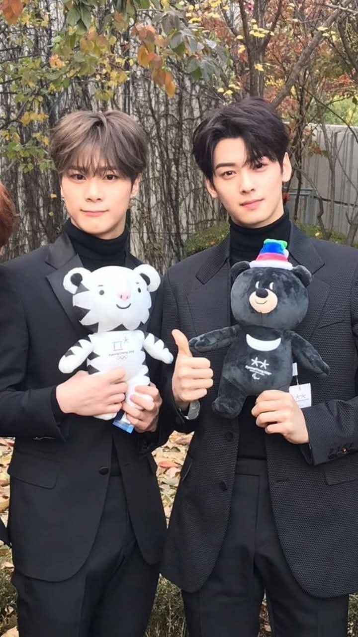 Latest photo of Eunwoo (ASTRO)
