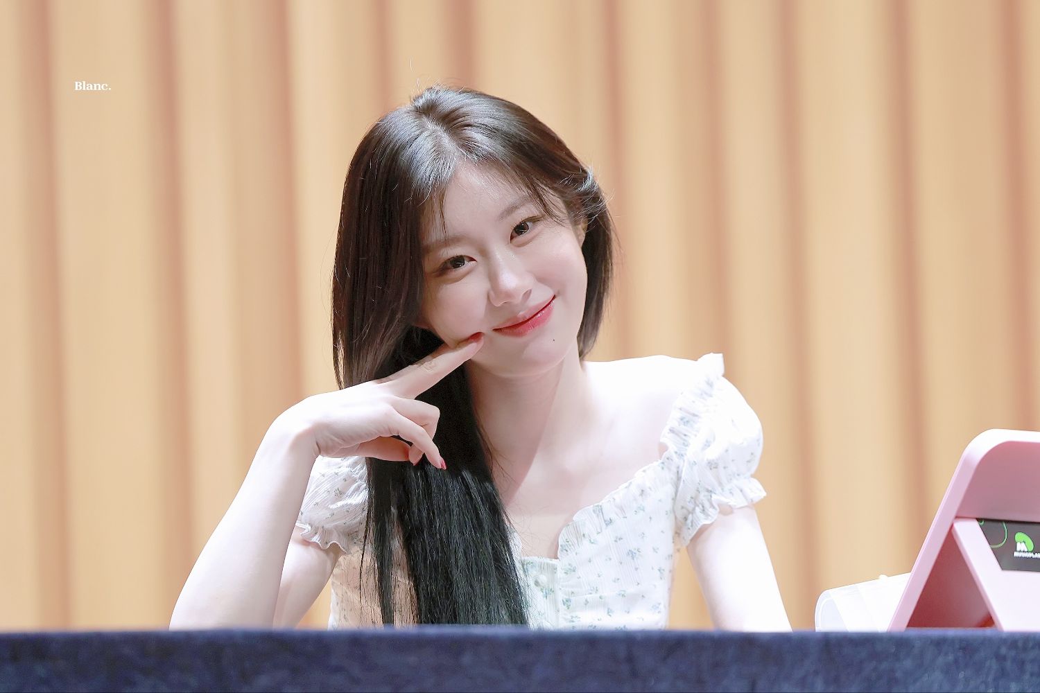 Behind-the-scenes cut of Chaeryeong (ITZY)