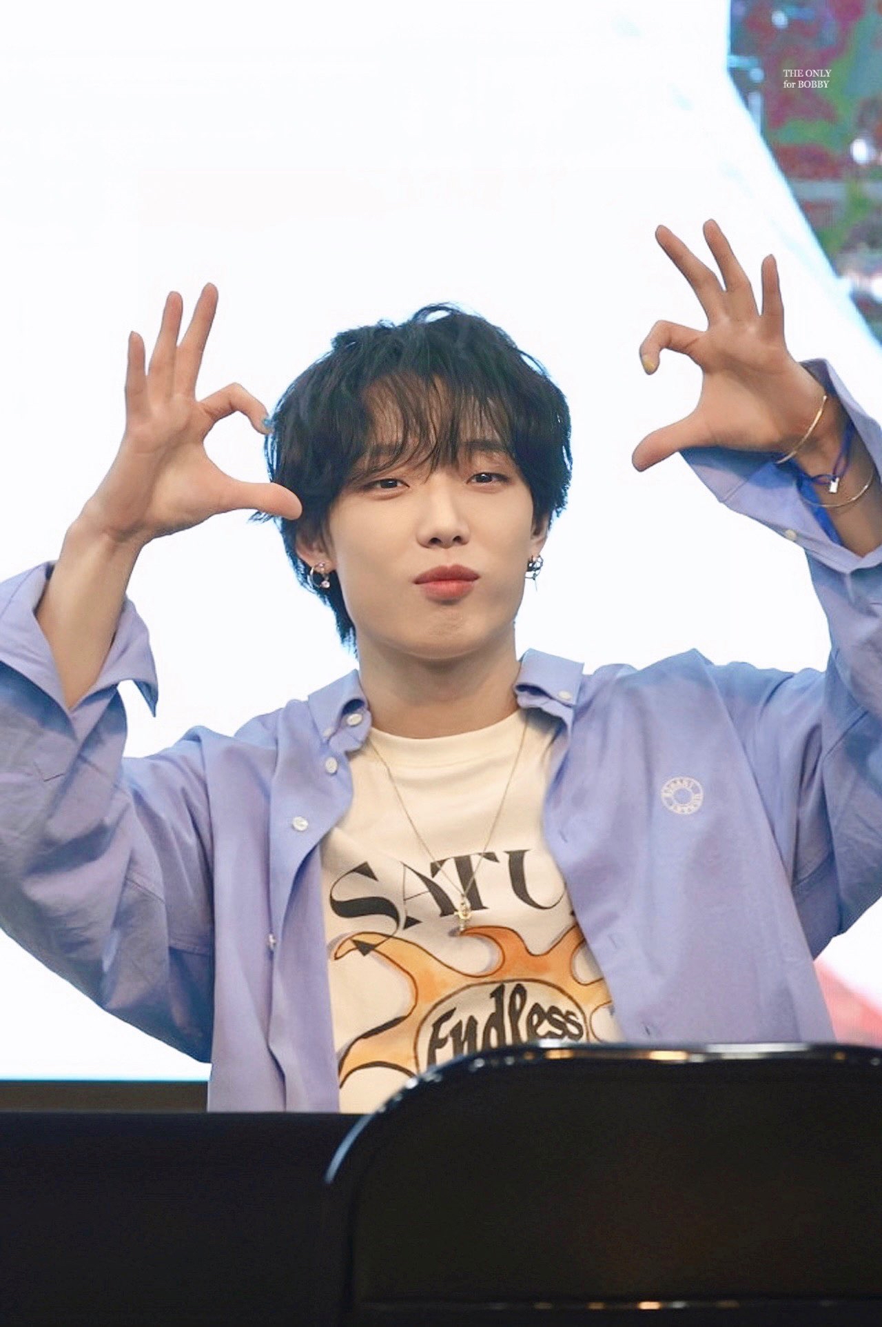 Foto terbaru BOBBY (iKON)