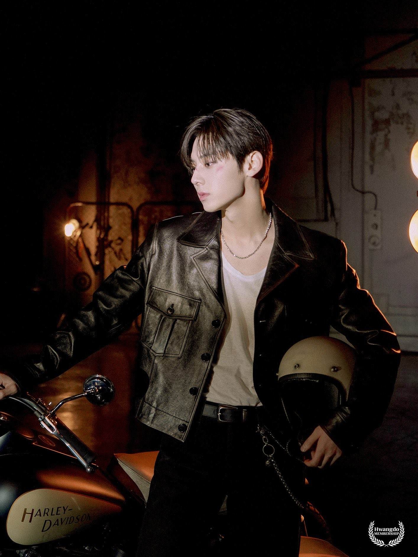 A moment captured by Hwang Minhyun's fan