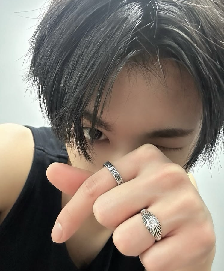 Behind-the-scenes cut of Yechan (Xikers)