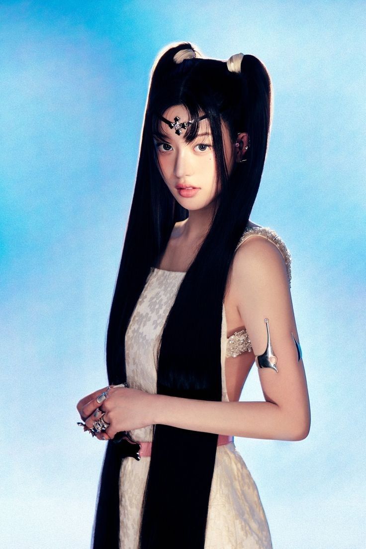 Latest photo of Minju (ILLIT)