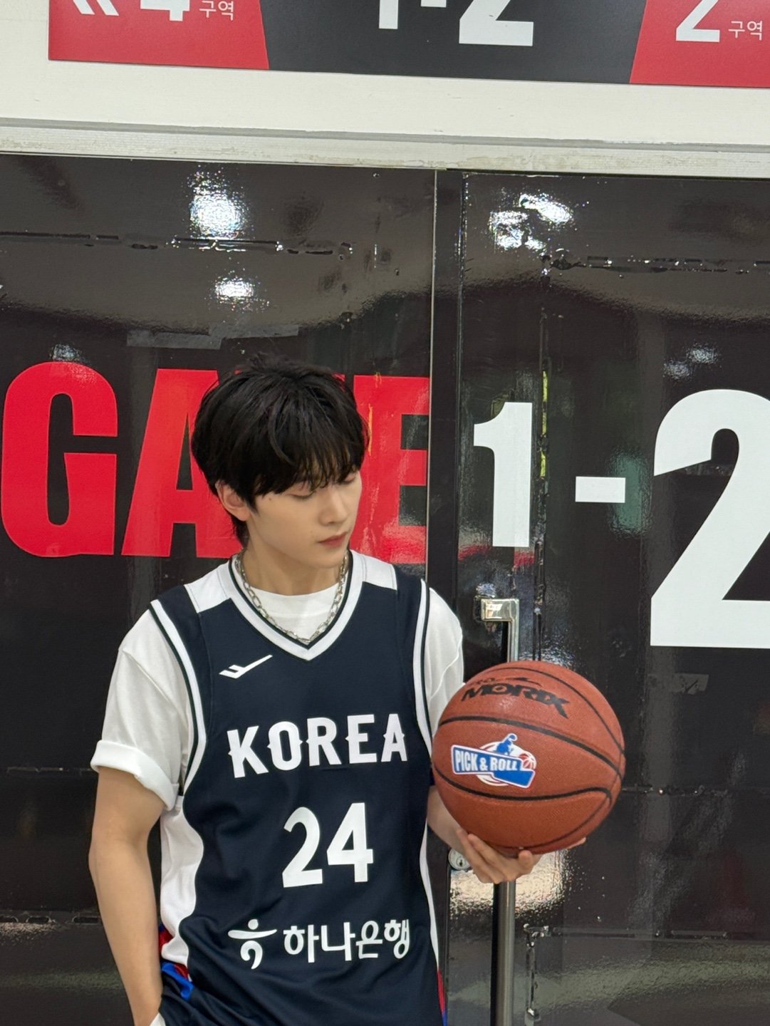 Behind-the-scenes cut of Seok Matthew (ZEROBASEONE)