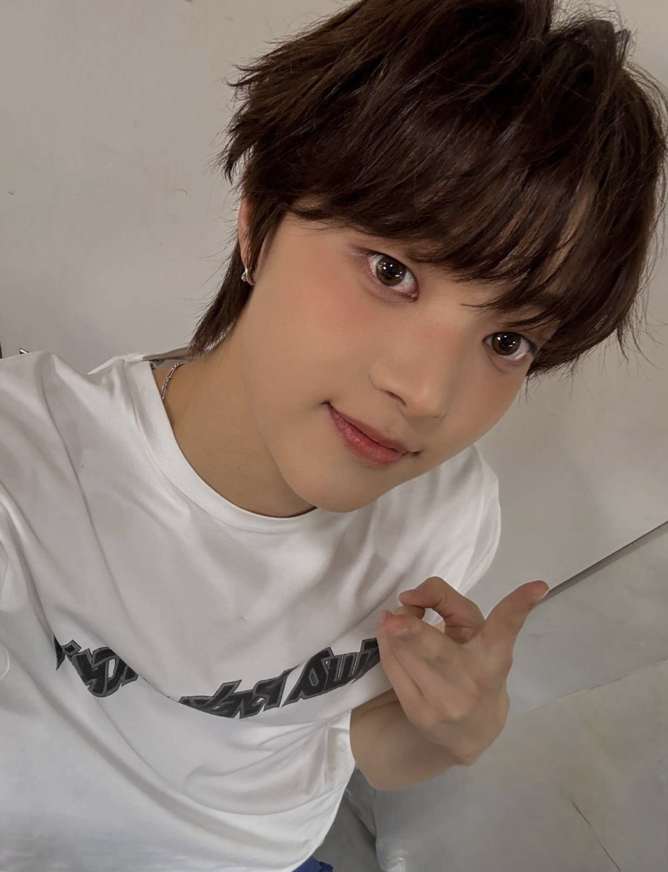 Recent activity shot of EJ (&TEAM)