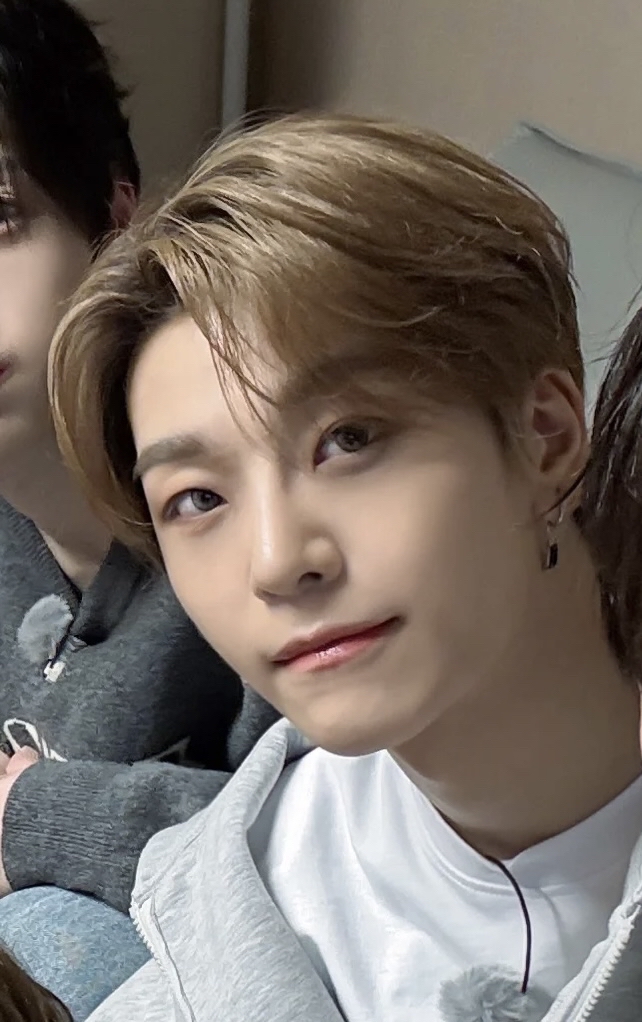 K-pop star post gaining attention now