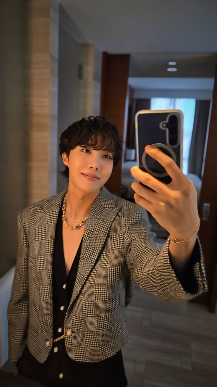 Wallpaper terpopuler hari ini di komunitas j-hope (BTS)