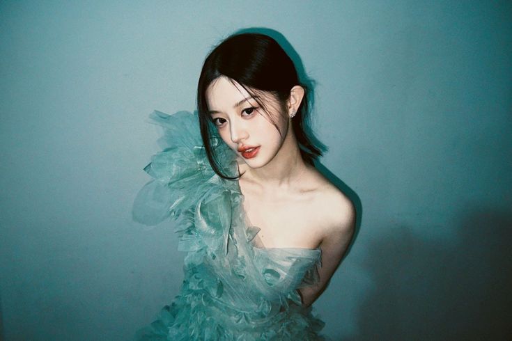 Latest photo of Minju (ILLIT)