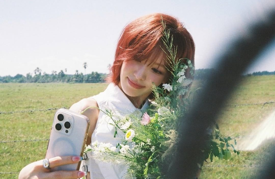 Behind-the-scenes cut of Red Velvet