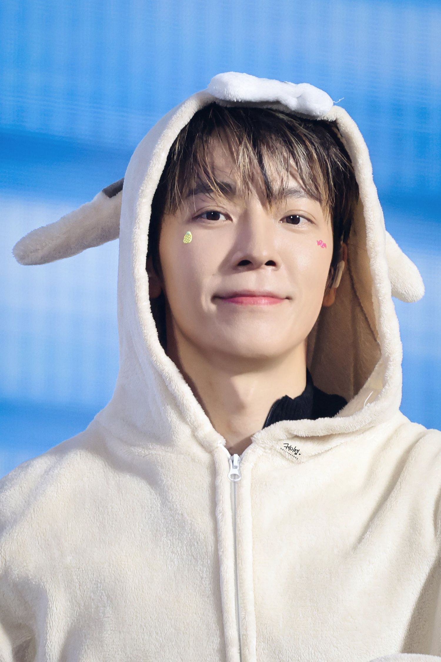 A moment captured by Donghae (Super Junior)'s fan