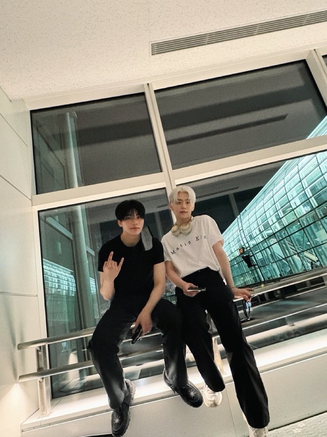 A moment captured by Park Gunwook (ZEROBASEONE)'s fan