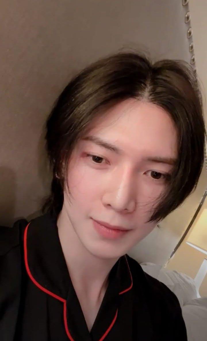 Recent activity shot of Yeosang (ATEEZ)