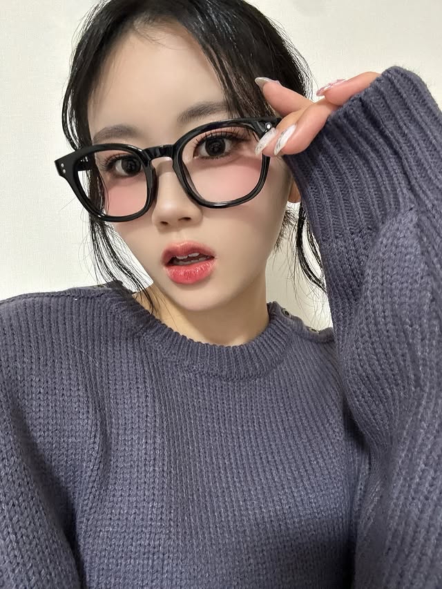 사사키 코코나 (ME:I)의 최신 사진